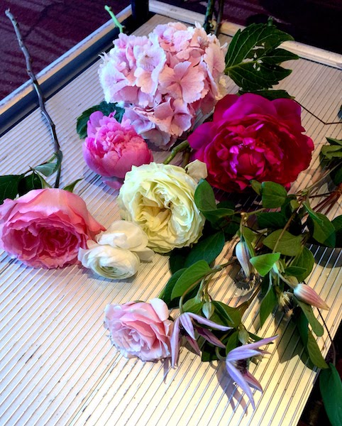 flores, rosas, ranúnculos, hortensias