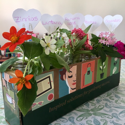 Bloom Box con flores de colores